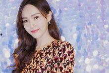 娱乐吃瓜酱一见钟情,一见钟情，揭秘明星甜蜜邂逅背后的故事