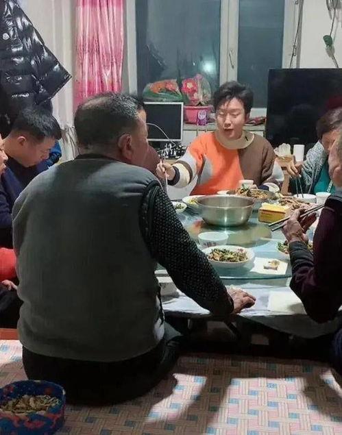 娱乐圈吃瓜场所有哪些人,揭秘明星背后的故事与真相