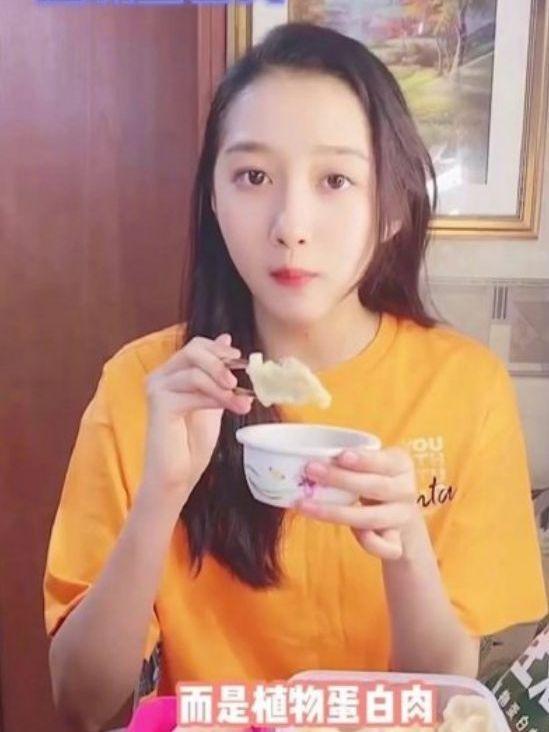 娱乐吃瓜酱网友小时候,揭秘网友童年趣事