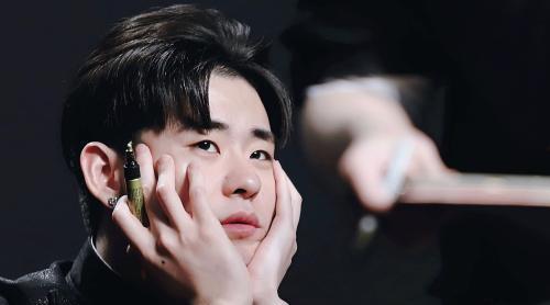 娱乐圈精灵哥是谁 吃瓜,他是谁？